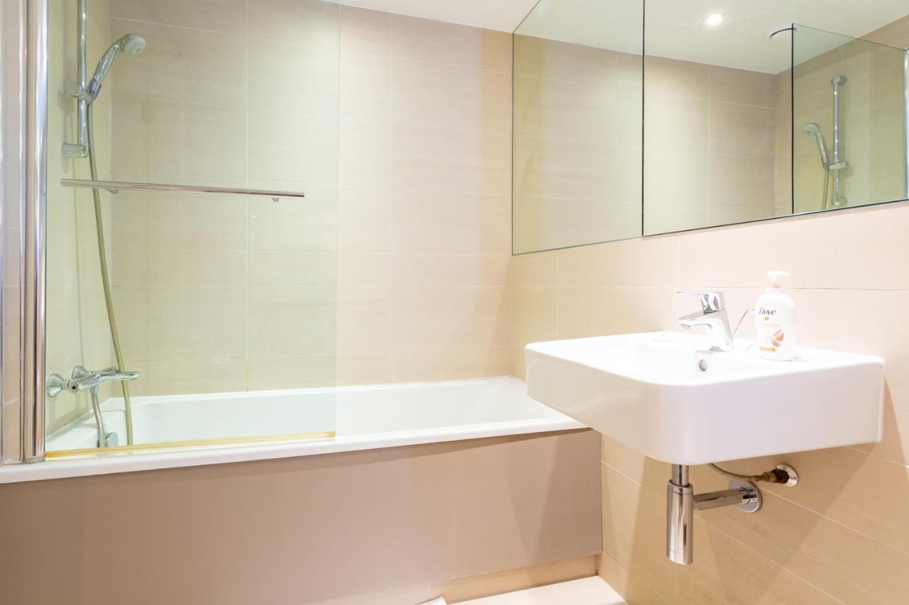 Amazing Modern 2 Bedroom Flat In Greenwich For 4 People Londres Exterior foto
